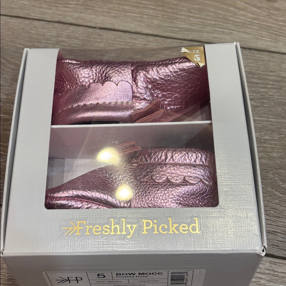 New! Freshly Picked Baby Moccasins size 5